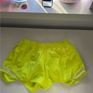 Lululemon Hotty Hot Low Rise Shorts 2.5in